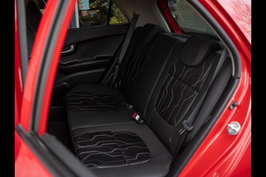 Kia Picanto 1.0 CVVT ComfortPlusLine Navigator / Camera / Trekhaak / Climate control / Cruise control