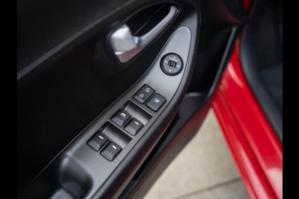 Kia Picanto 1.0 CVVT ComfortPlusLine Navigator / Camera / Trekhaak / Climate control / Cruise control