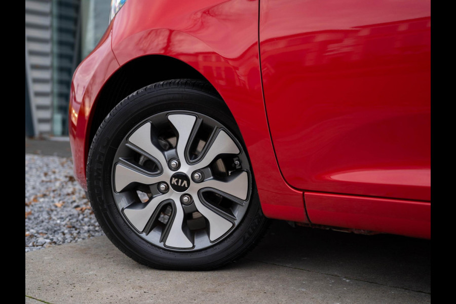 Kia Picanto 1.0 CVVT ComfortPlusLine Navigator / Camera / Trekhaak / Climate control / Cruise control