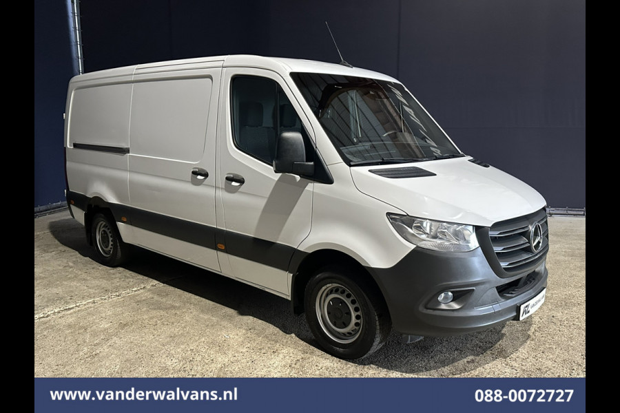 Mercedes-Benz Sprinter 317 CDI 170pk L2H1 Euro6 Airco | Camera | Navigatie | Apple Carplay | Cruisecontrol | Trekhaak Android Auto, Chauffeursstoel, Bijrijdersbank