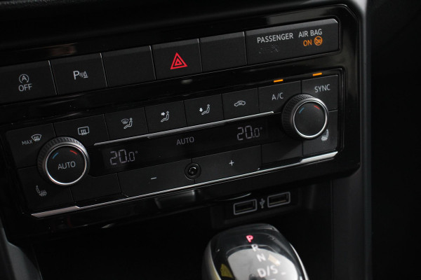 Volkswagen T-Cross 1.0 TSI 115pk DSG Life Plus | Navigatie | Apple Carplay/ Android Auto | Climate Control | Adaptive Cruise Control | Lane/Side Assist | Camera | Stoelverwarming |