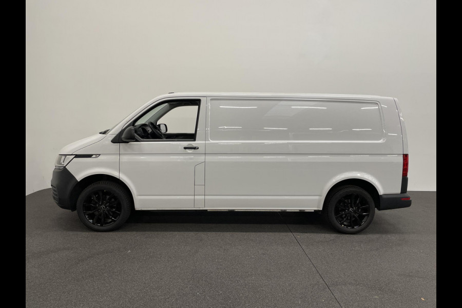 Volkswagen Transporter 2.0 TDI L2H1 28 Airco Cruise Control Apple CarPlay Trekhaak Achterklep