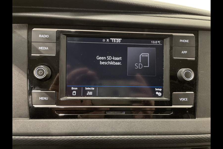 Volkswagen Transporter 2.0 TDI L2H1 28 Airco Cruise Control Apple CarPlay Trekhaak Achterklep