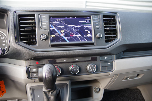 Volkswagen Crafter 35 2.0 TDI L3H3 140PK AUT. 3-ZITS, TREKHAAK, CAMERA, NAVI, CRUISE, AIRCO, NL AUTO, NAP