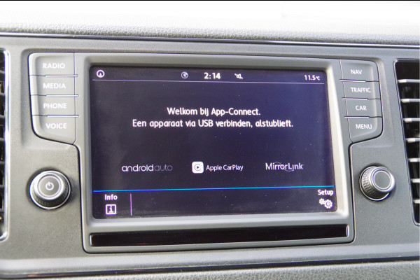 Volkswagen Crafter 35 2.0 TDI L3H3 140PK AUT. 3-ZITS, TREKHAAK, CAMERA, NAVI, CRUISE, AIRCO, NL AUTO, NAP