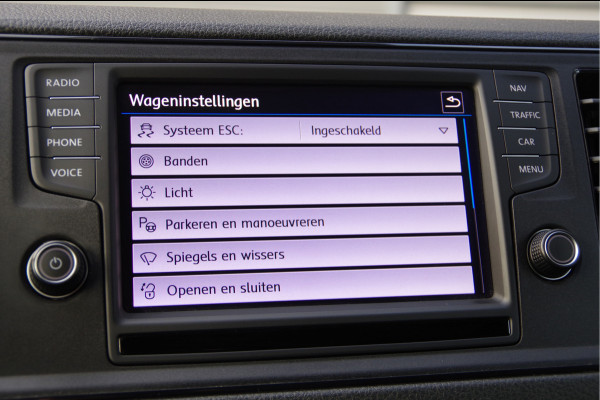 Volkswagen Crafter 35 2.0 TDI L3H3 140PK AUT. 3-ZITS, TREKHAAK, CAMERA, NAVI, CRUISE, AIRCO, NL AUTO, NAP