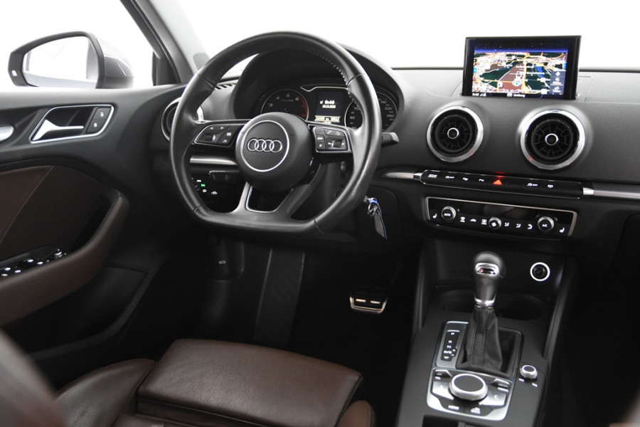 Audi A3 Limousine 1.5 TFSI CoD Sport *1ste Eigenaar*Leer*Trekhaak*