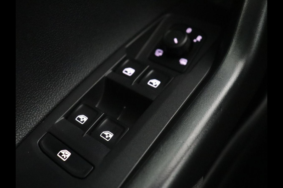 Volkswagen Taigo 1.0 TSI Life Business | Stoelverwarming | Trekhaak | Camera | Adaptive cruise | Navigatie | 17'' | Virtual Cockpit | Climate control | Bluetooth | Full LED | Parkeerhulp