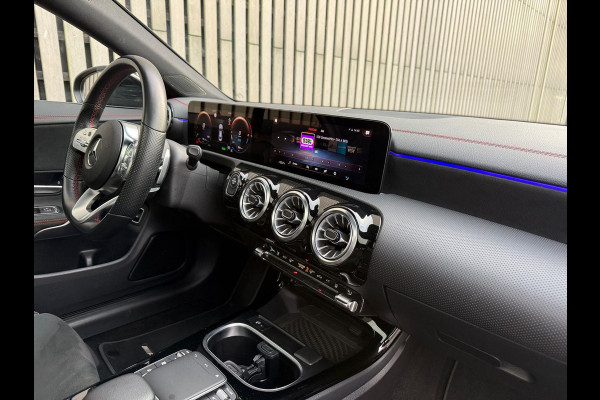 Mercedes-Benz CLA-Klasse 250 e AMG Line / Panodak / Sfeer