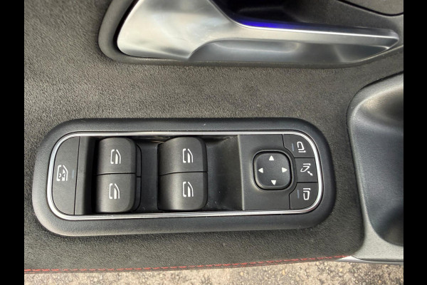 Mercedes-Benz CLA-Klasse 250 e AMG Line / Panodak / Sfeer