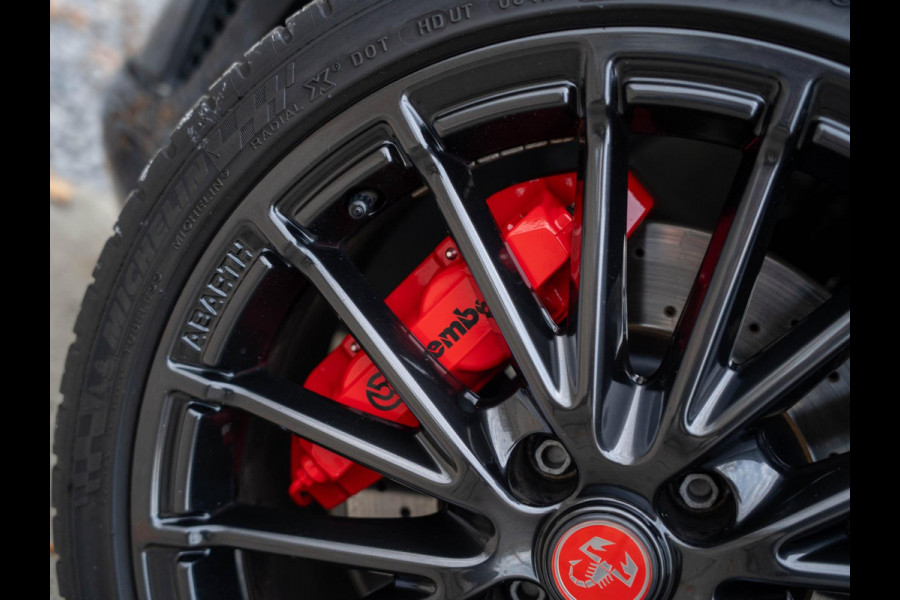 Abarth 595 Competizione 180PK / Alcantara / Bodykit / Carplay / Brembo / Koni / Monza