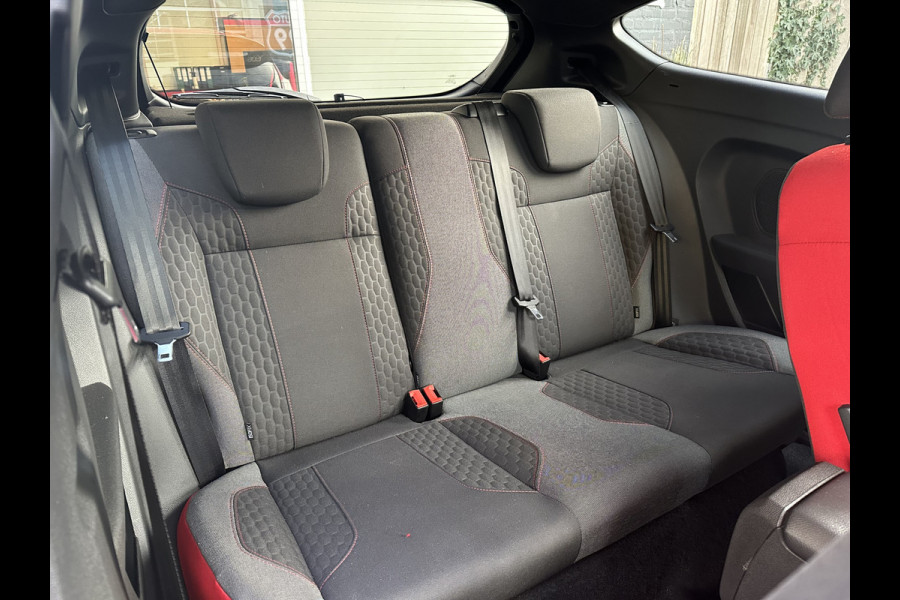 Ford Fiesta 1.0 EcoBoost Black Edition 140-PK / CLIMA / CRUISE / NAVI