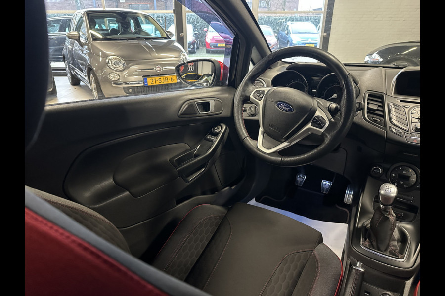 Ford Fiesta 1.0 EcoBoost Black Edition 140-PK / CLIMA / CRUISE / NAVI