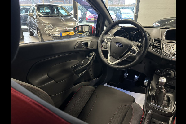 Ford Fiesta 1.0 EcoBoost Black Edition 140-PK / CLIMA / CRUISE / NAVI