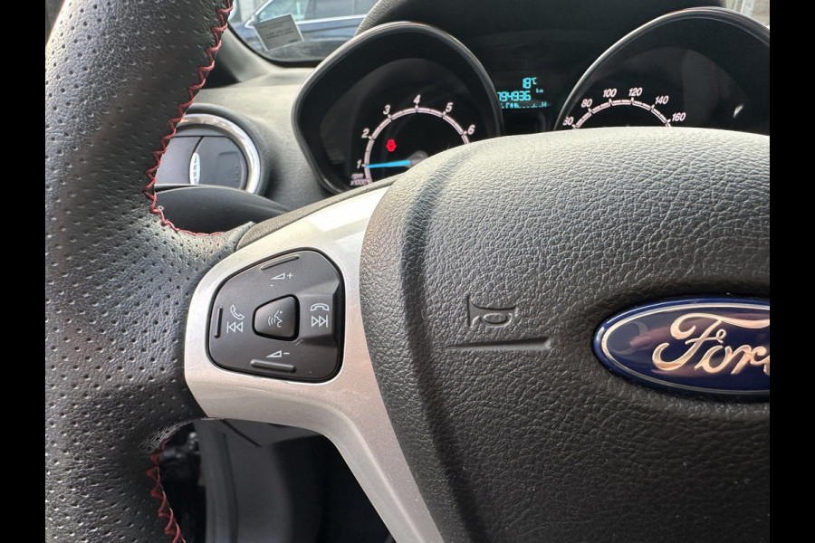 Ford Fiesta 1.0 EcoBoost Black Edition 140-PK / CLIMA / CRUISE / NAVI