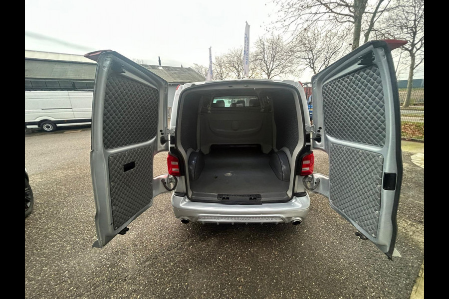 Volkswagen Transporter 2.0 TDI L2H1 DC Business Comfortline