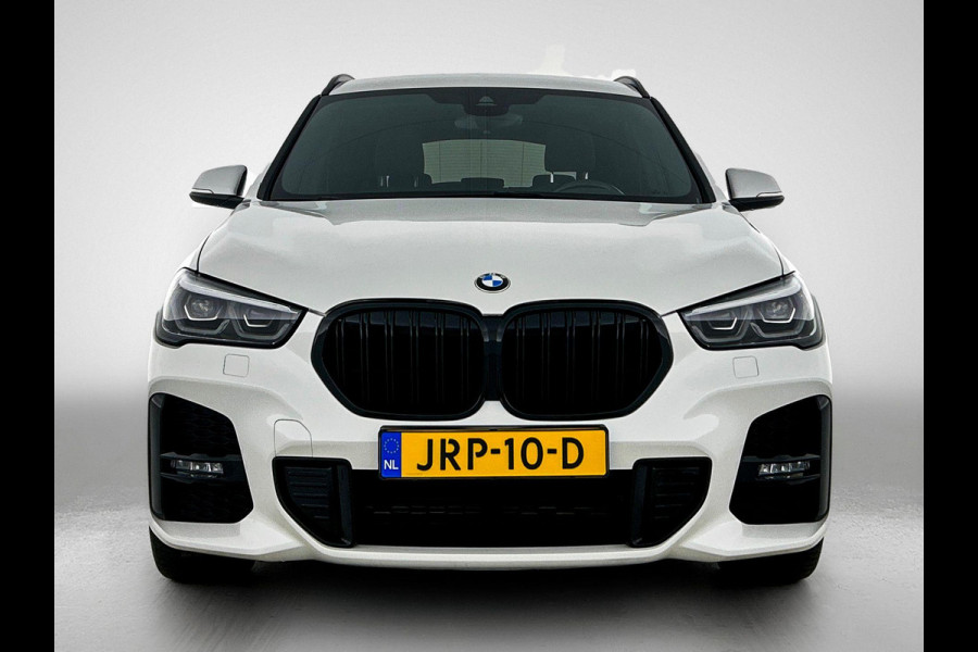 BMW X1 xDrive25e Exe. 221PK M Sport PLUG-In NAV | TREKHAAK | SFEERVERLICHTING
