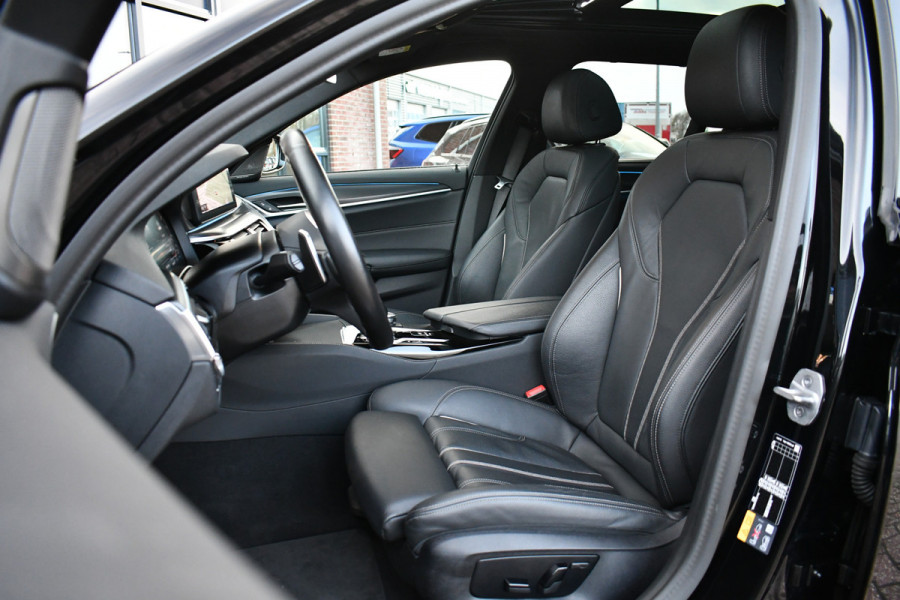 BMW 5 Serie Touring 530e xDrive M-Sport Pano ACC H/K HUD 19inch