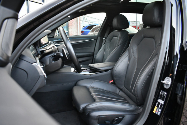 BMW 5 Serie Touring 530e xDrive M-Sport Pano ACC H/K HUD 19inch