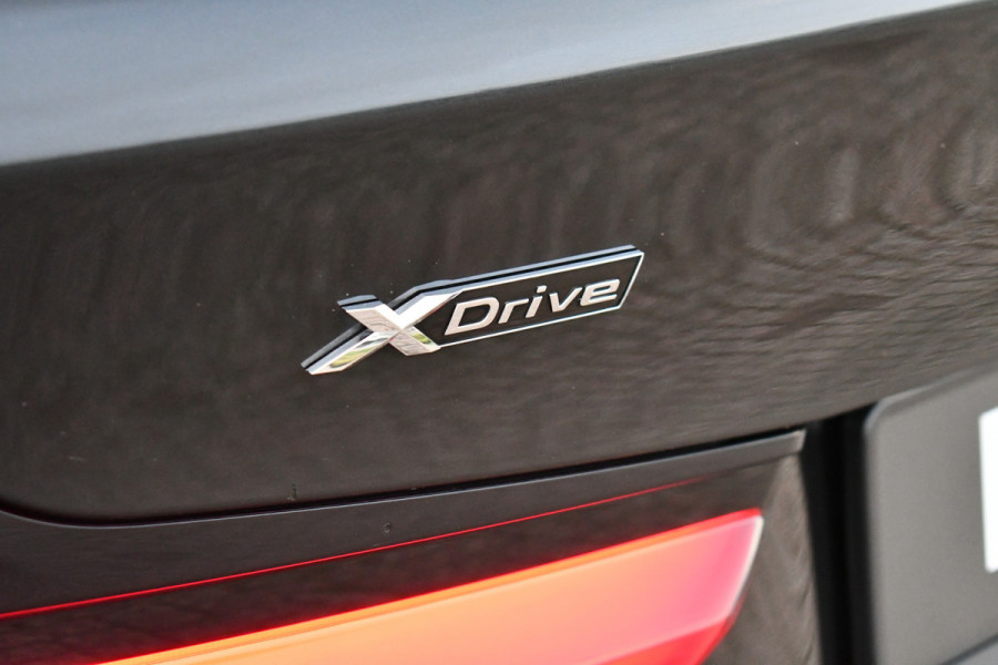 BMW 5 Serie Touring 530e xDrive M-Sport Pano ACC H/K HUD 19inch