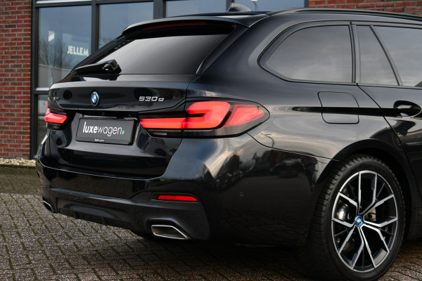 BMW 5 Serie Touring 530e xDrive M-Sport Pano ACC H/K HUD 19inch