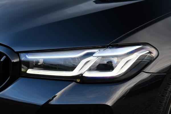 BMW 5 Serie Touring 530e xDrive M-Sport Pano ACC H/K HUD 19inch
