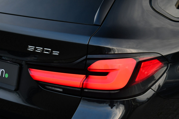 BMW 5 Serie Touring 530e xDrive M-Sport Pano ACC H/K HUD 19inch