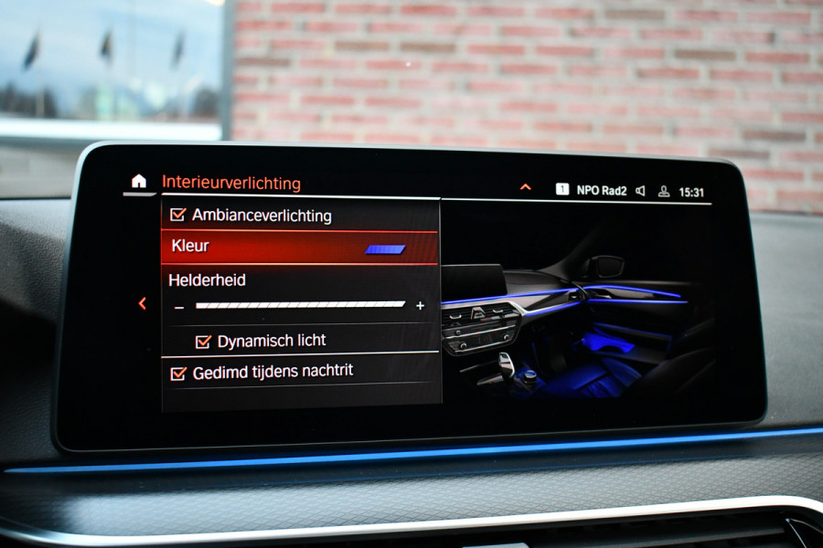 BMW 5 Serie Touring 530e xDrive M-Sport Pano ACC H/K HUD 19inch