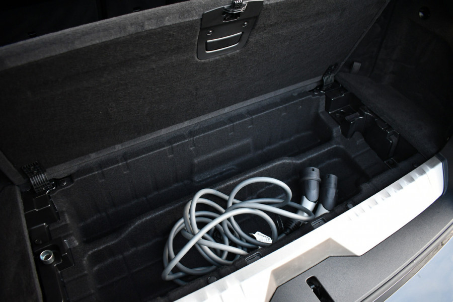 BMW 5 Serie Touring 530e xDrive M-Sport Pano ACC H/K HUD 19inch