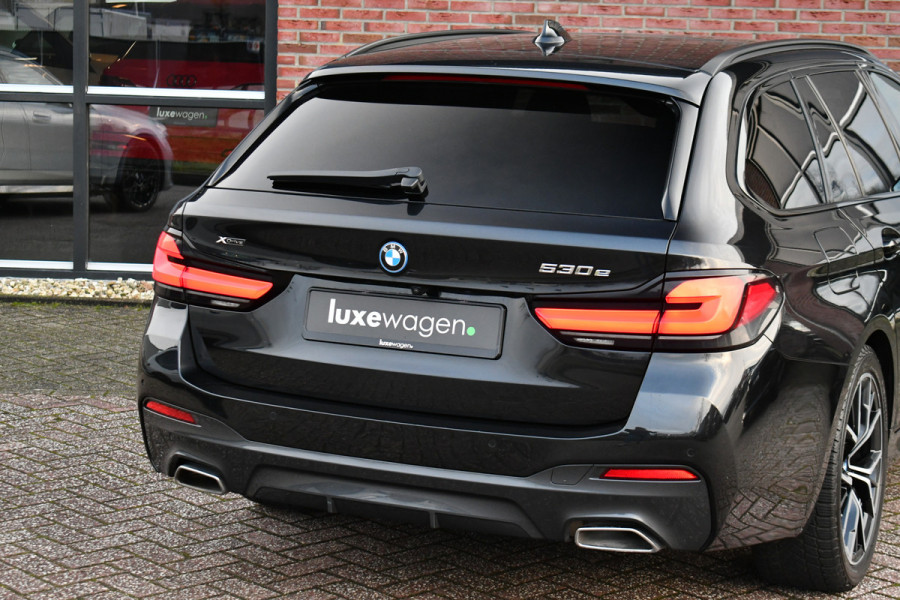 BMW 5 Serie Touring 530e xDrive M-Sport Pano ACC H/K HUD 19inch