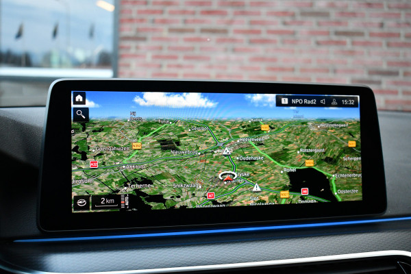 BMW 5 Serie Touring 530e xDrive M-Sport Pano ACC H/K HUD 19inch