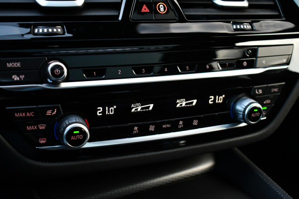 BMW 5 Serie Touring 530e xDrive M-Sport Pano ACC H/K HUD 19inch