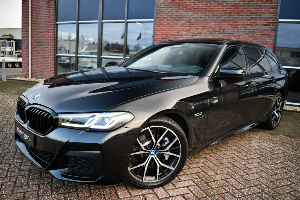 BMW 5 Serie Touring 530e xDrive M-Sport Pano ACC H/K HUD 19inch