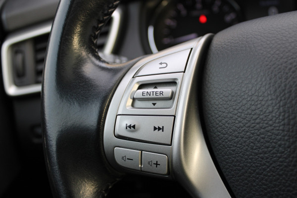 Nissan QASHQAI 1.2 Tekna | Cruise control | Leder | Panoramadak | Trekhaak | 360 camera