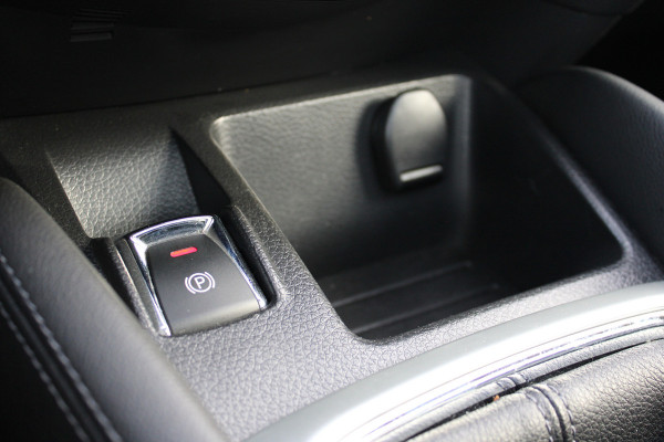 Nissan QASHQAI 1.2 Tekna | Cruise control | Leder | Panoramadak | Trekhaak | 360 camera