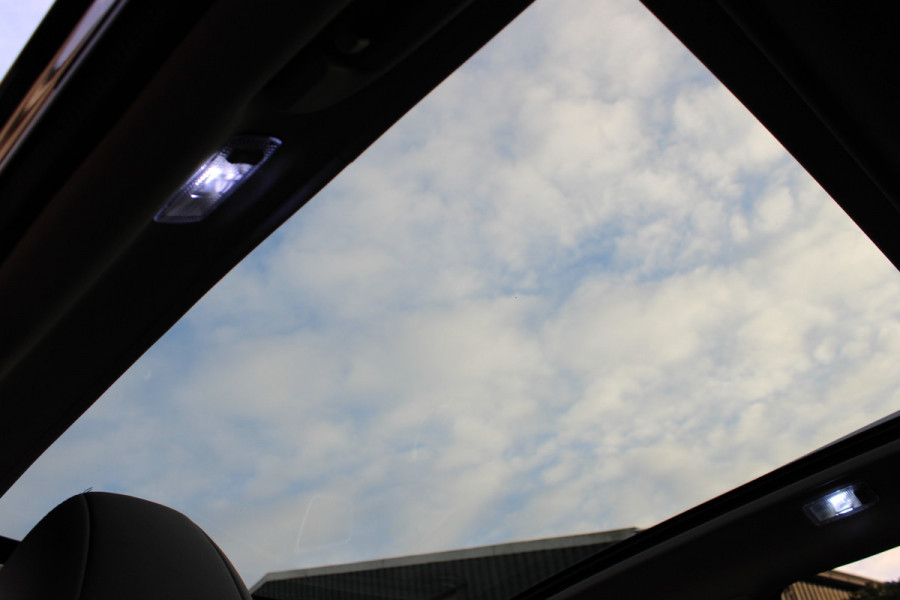 Nissan QASHQAI 1.2 Tekna | Cruise control | Leder | Panoramadak | Trekhaak | 360 camera