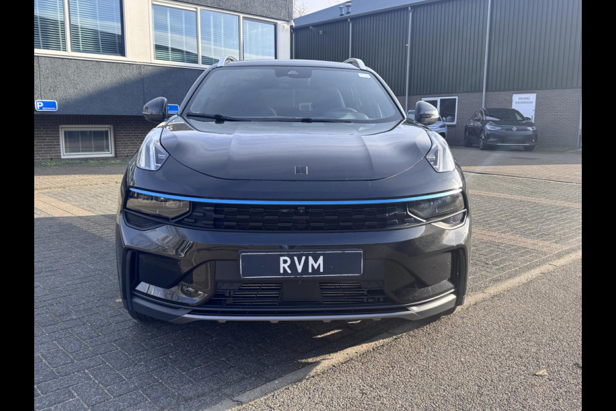Lynk & Co 01 1.5 VAN: €26.900,- VOOR: €23.770,- UW EINDEJAARSVOORDEEL: €3.130,- |PHEV |FABRIEKSGARANTIE| COMPLETE AUTO| ZWARTE HEMEL| PANO| 360 CAMERA| ELEK. ACHTERKLEP| DODE HOEK|