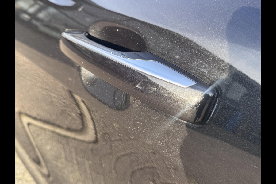 Lynk & Co 01 1.5 VAN: €26.900,- VOOR: €23.770,- UW EINDEJAARSVOORDEEL: €3.130,- |PHEV |FABRIEKSGARANTIE| COMPLETE AUTO| ZWARTE HEMEL| PANO| 360 CAMERA| ELEK. ACHTERKLEP| DODE HOEK|