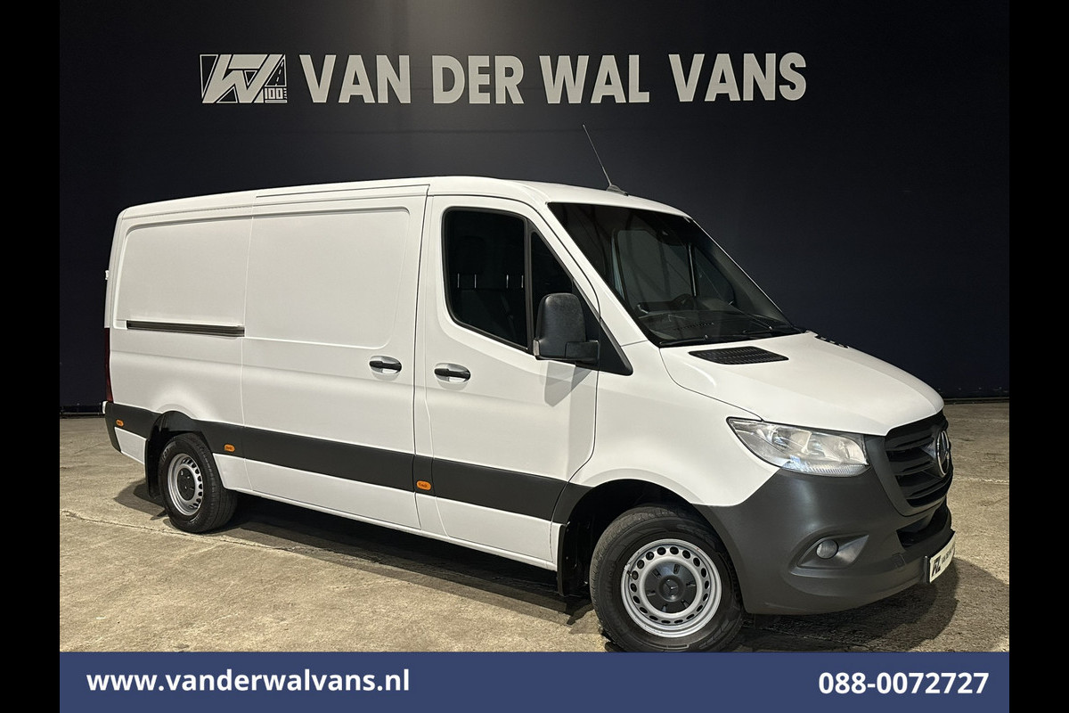 Mercedes-Benz Sprinter 317 CDI 170pk L2H1 Euro6 Airco | Camera | Navigatie | Apple Carplay | Cruisecontrol | Trekhaak | Chauffeursstoel Android Auto, Bijrijdersbank