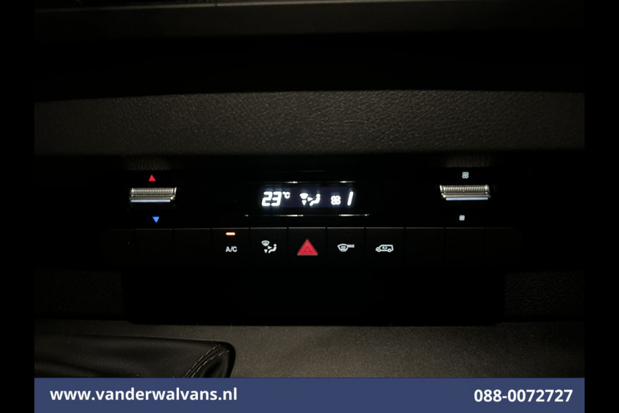 Mercedes-Benz Sprinter 317 CDI 170pk L2H1 Euro6 Airco | Camera | Navigatie | Apple Carplay | Cruisecontrol | Trekhaak | Chauffeursstoel Android Auto, Bijrijdersbank