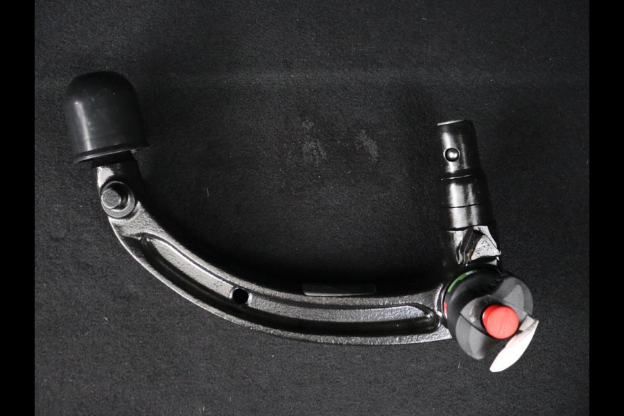 Opel Astra 1.6 Hybrid Edition | Trekhaak | Adaptive cruise | Carplay | Full LED | Parkeerhulp | Digital Cockpit | DAB | Keyless start