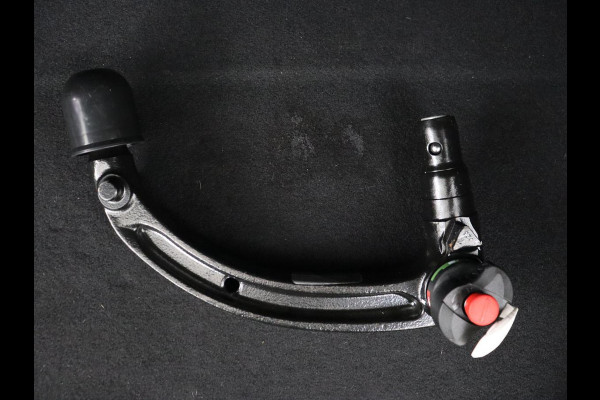 Opel Astra 1.6 Hybrid Edition | Trekhaak | Adaptive cruise | Carplay | Full LED | Parkeerhulp | Digital Cockpit | DAB | Keyless start