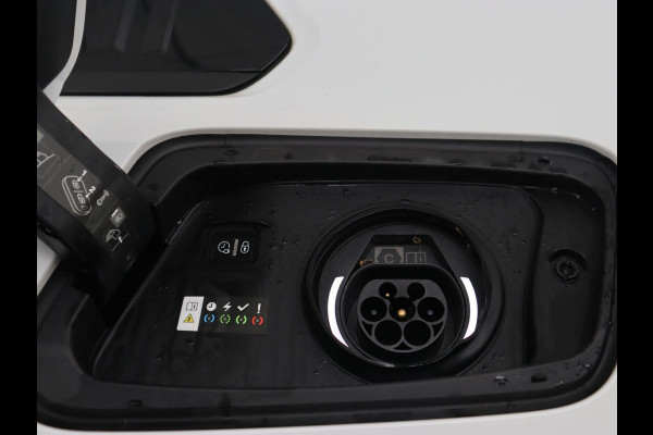 Opel Astra 1.6 Hybrid Edition | Trekhaak | Adaptive cruise | Carplay | Full LED | Parkeerhulp | Digital Cockpit | DAB | Keyless start