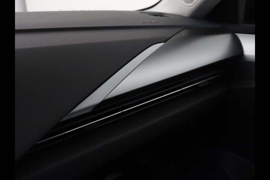 Opel Astra 1.6 Hybrid Edition | Trekhaak | Adaptive cruise | Carplay | Full LED | Parkeerhulp | Digital Cockpit | DAB | Keyless start