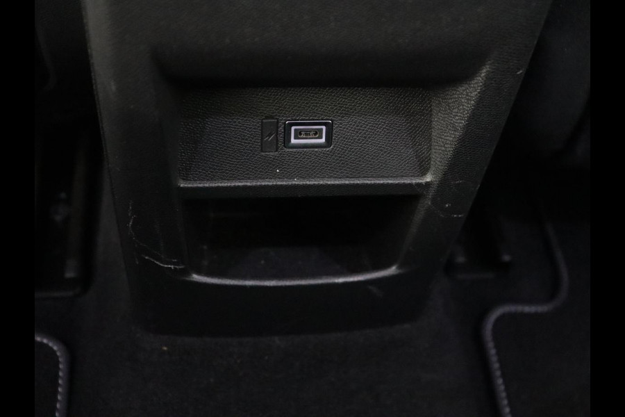 Opel Astra 1.6 Hybrid Edition | Trekhaak | Adaptive cruise | Carplay | Full LED | Parkeerhulp | Digital Cockpit | DAB | Keyless start