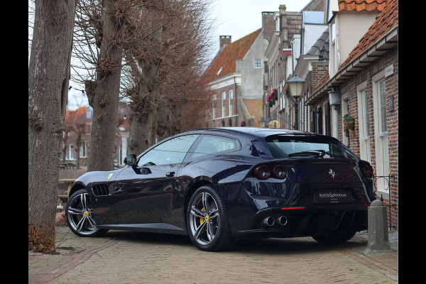 Ferrari GTC4Lusso 6.3 V12 | Atelier - Lift - Camera