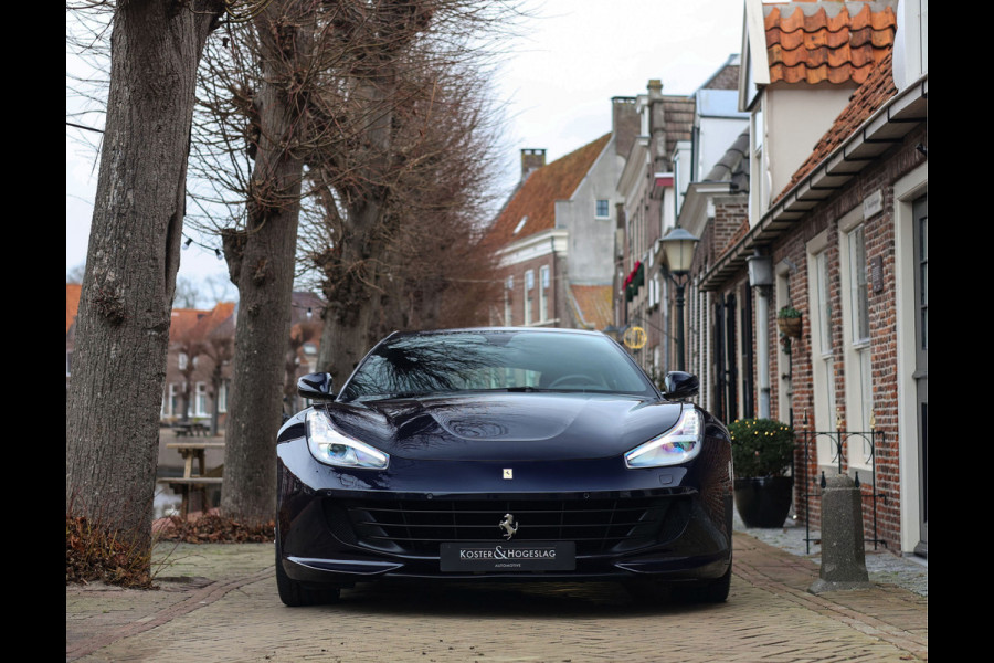 Ferrari GTC4Lusso 6.3 V12 | Atelier - Lift - Camera