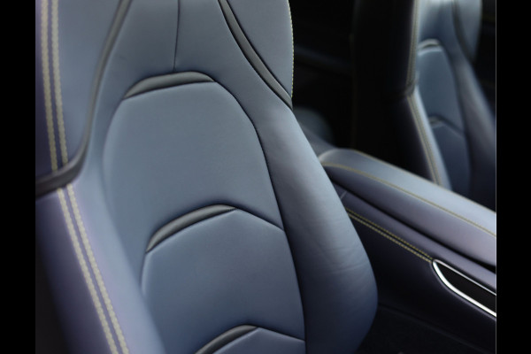 Ferrari GTC4Lusso 6.3 V12 | Atelier - Lift - Camera