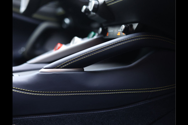 Ferrari GTC4Lusso 6.3 V12 | Atelier - Lift - Camera