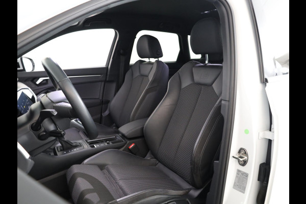 Audi Q3 45 TFSI e S edition 245pk SOH 95% | Parkeercamera | Trekhaak | 19 inch lichtmetalen velgen | Verwambare voorstoelen | S-line interieur